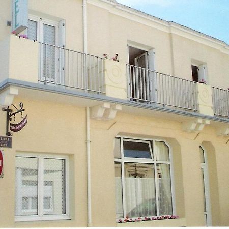 Hotel De L'Arrivee Фура Экстерьер фото
